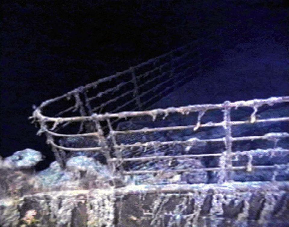 The port bow railing of the RMS Titanic lies in 12,600 feet of water about 400 miles east of Nova Scotia as photographed August 10, 1996, as part of a joint scientific and recovery expedition sponsored by the Discovery Channel and RMS Titantic. Scientists plan to illuminate and then raise the hull section of this legendary ocean liner later this month. 
? QUALITY DOCUMENT