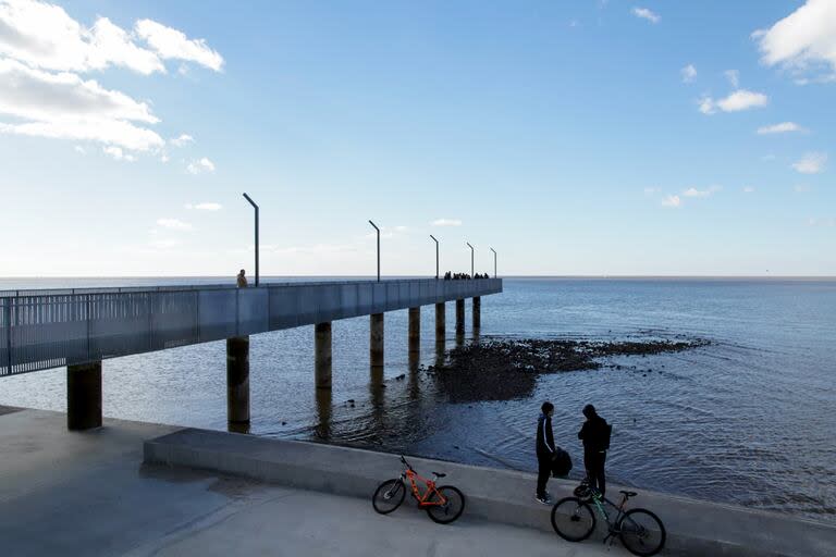 El nuevo muelle de hormigón del Parque Costero