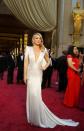 Presenter Kate Hudson arrives at the 86th Academy Awards in Hollywood, California March 2, 2014. REUTERS/Mike Blake (UNITED STATES TAGS: ENTERTAINMENT) (OSCARS-ARRIVALS)