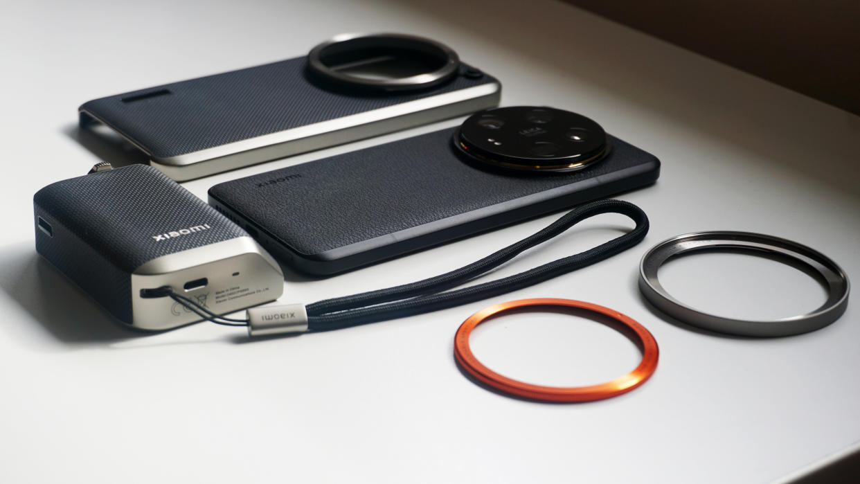  Xiaomi 14 Ultra Photography Kit components laid out. 