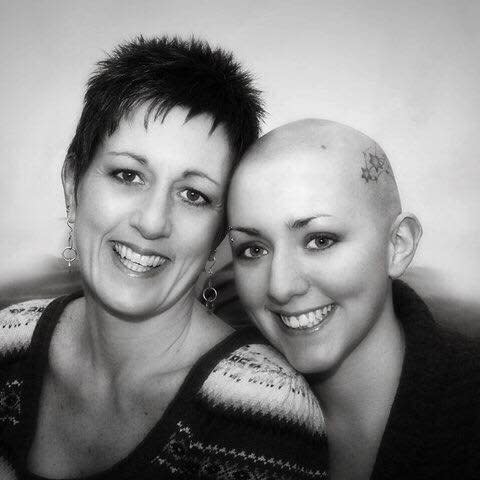 Lisa Sayers, left, and her missing daughter, Sam. (Photo: Facebook)