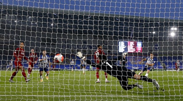 Leandro Trossard pulls a goal back 