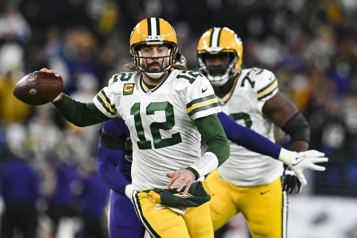 Green Bay Packers 31-30 Baltimore Ravens: Aaron Rodgers ties Brett Favre's  touchdown record as Green Bay hold on for win, NFL News