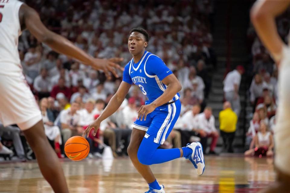 Adou Thiero averaged 2.3 points and 1.9 rebounds in 9.7 minutes per game for Kentucky as a freshman last season.