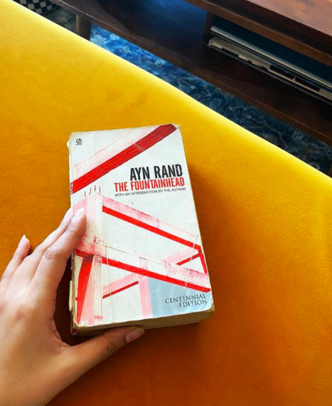 Esha Gupta is reading a classic by <strong>Ayn Rand called The Fountainhead.</strong>