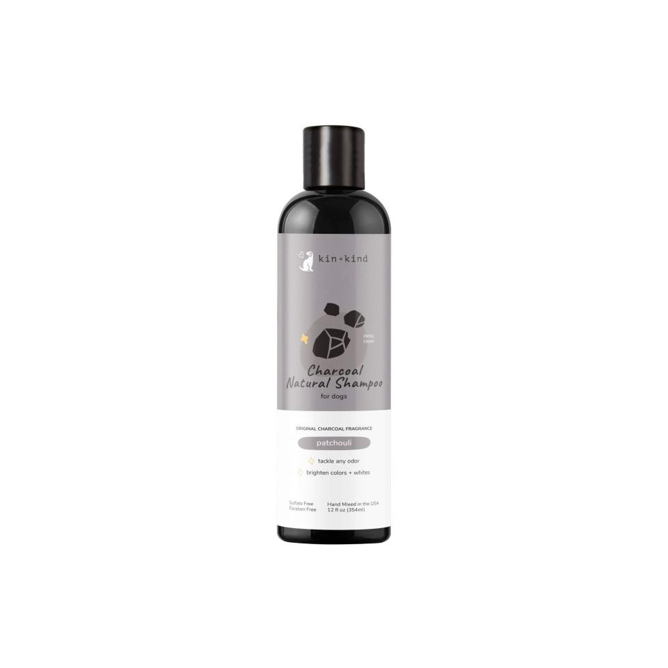 8) Charcoal Natural Shampoo for Dogs