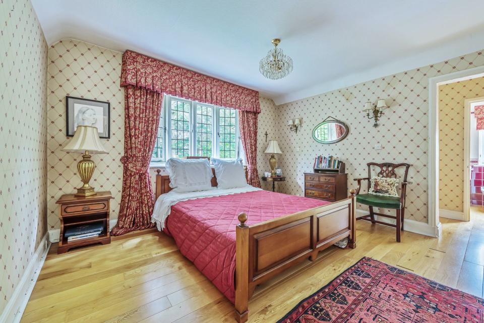 childhood home of george orwell for sale