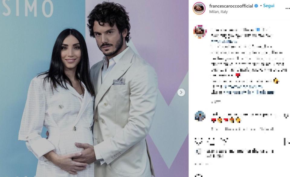 L’influencer, in dolce attesa della seconda figlia da Giovanni Masiero, ha condiviso alcune foto su Instagram in cui mostra il pancione: "Scatti che parlano d’amore".