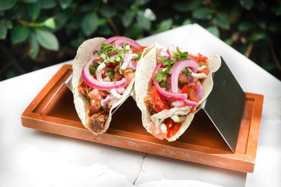 SoBe Vegan cuenta con deliciosas opciones de tacos veganos.