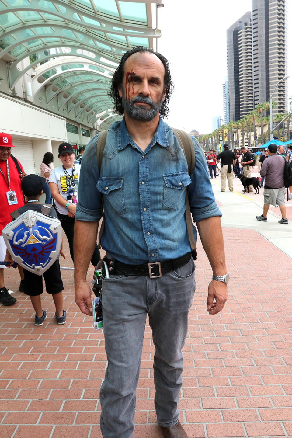 <p>Cosplayer dressed as Rick Grimes of <em>The Walking Dead</em> at Comic-Con International on July 20, 2018, in San Diego. (Photo: Angela Kim/Yahoo Entertainment) </p>