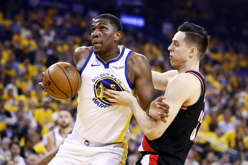 Kevon Looney will reportedly return to the Golden State Warriors. (Getty)