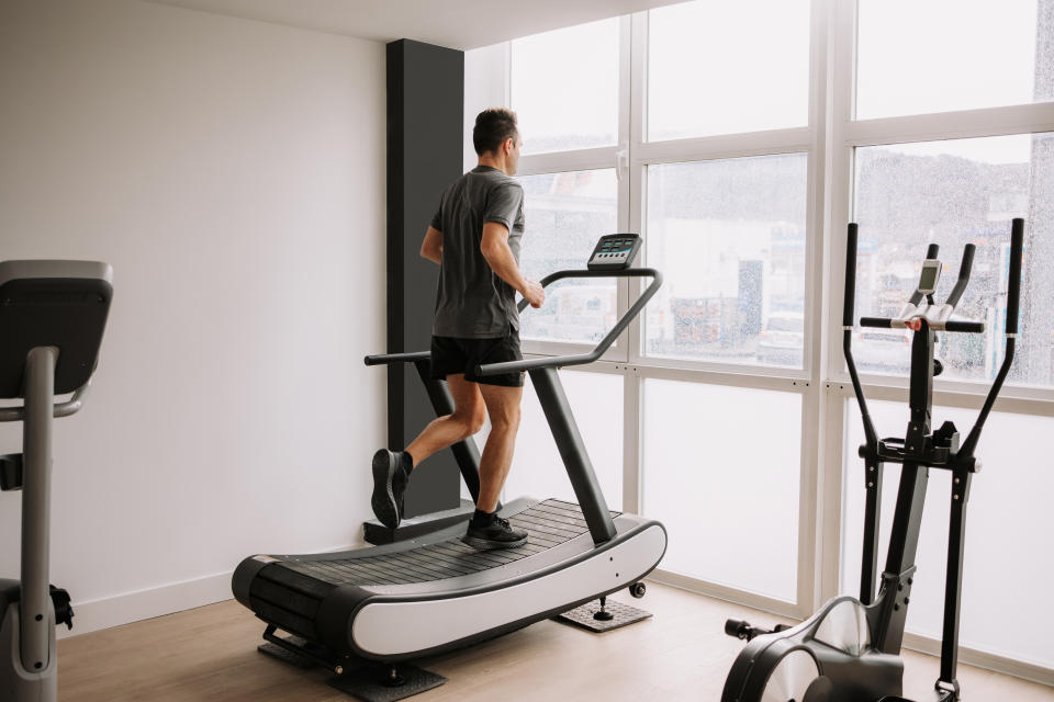 Many wealthy people choose to build their own home gym to save on a long-term membership.  Photo: Getty Images