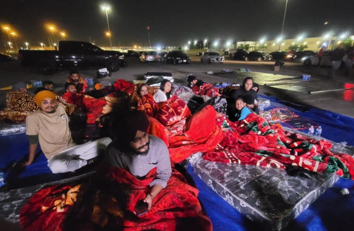 The undocumented students camped outside the Canada Border Services Agency’s headquarters in Mississauga for 18 days for 24 hours (Instagram/ Naujawan Support Network)