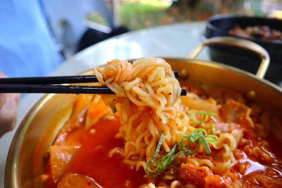 Seoul Shiok - ramen closeup