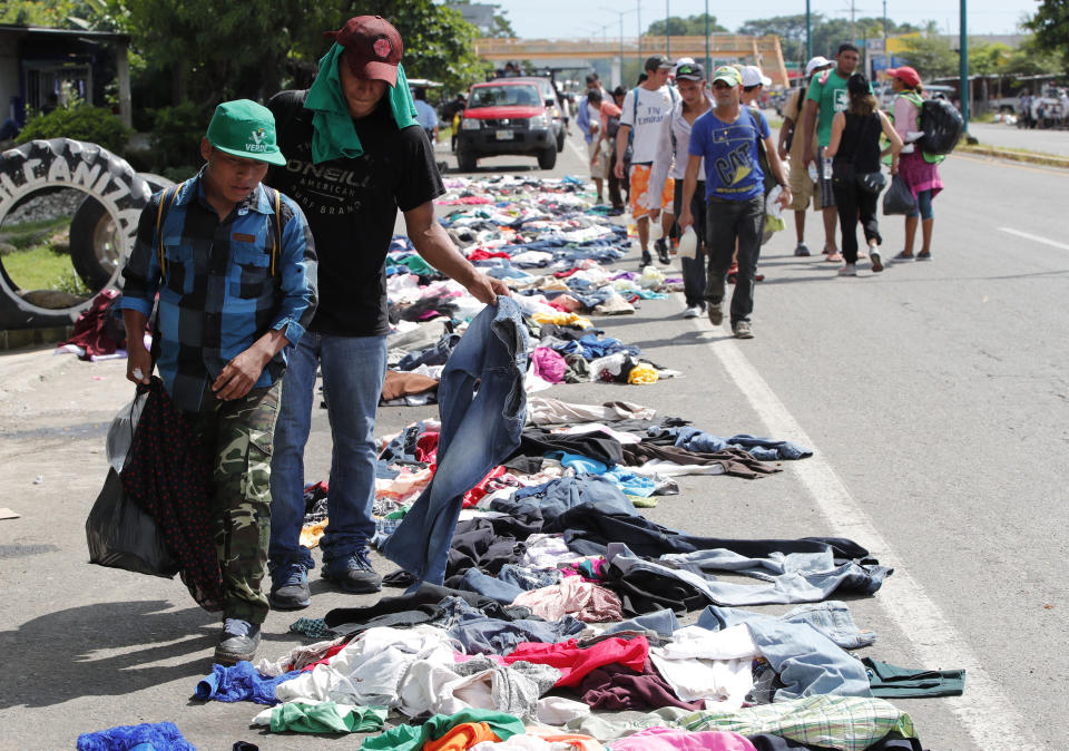 FOTOS | Migrantes toman calles de Huixtla, Chiapas, rumbo a EEUU