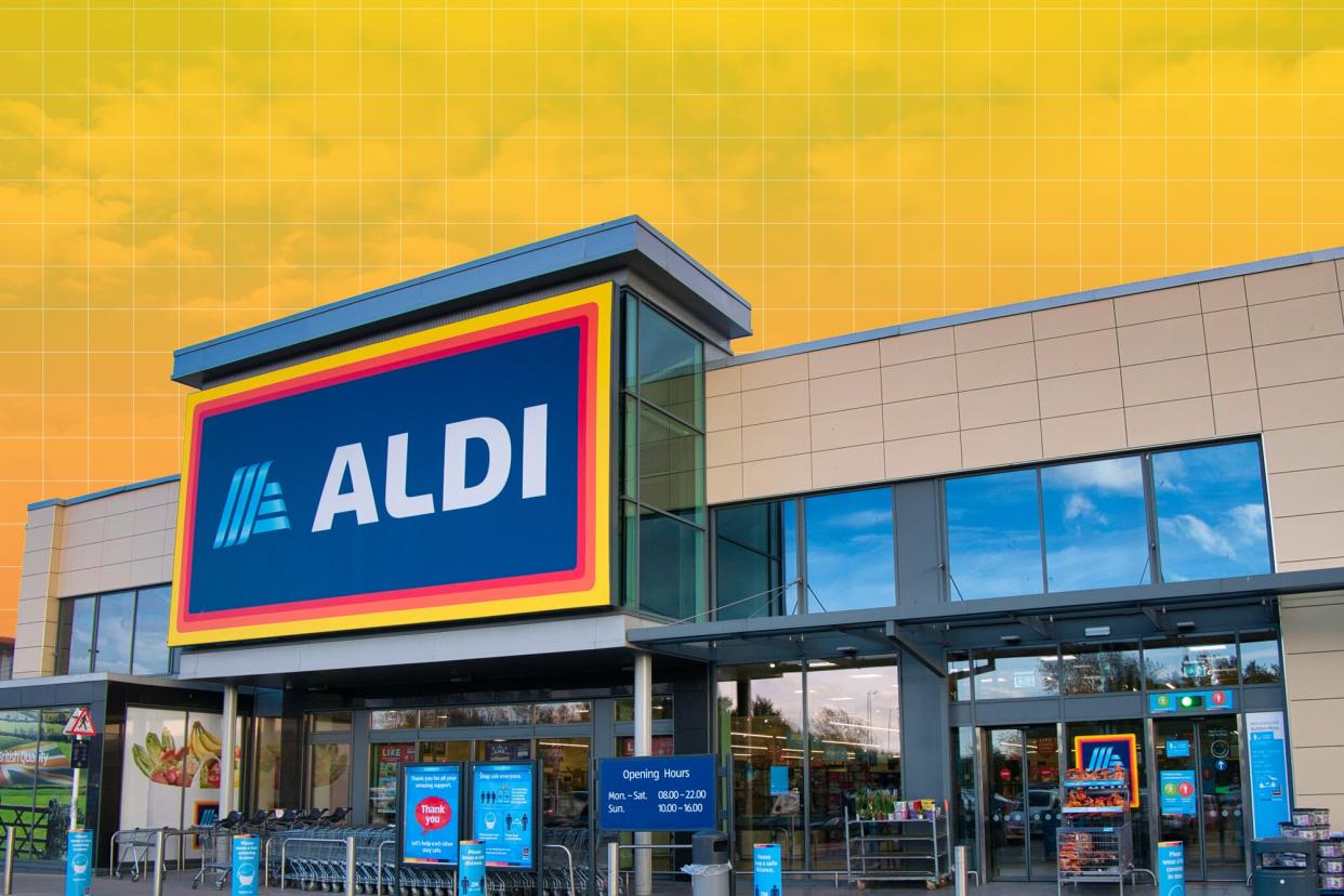 a storefront of Aldi