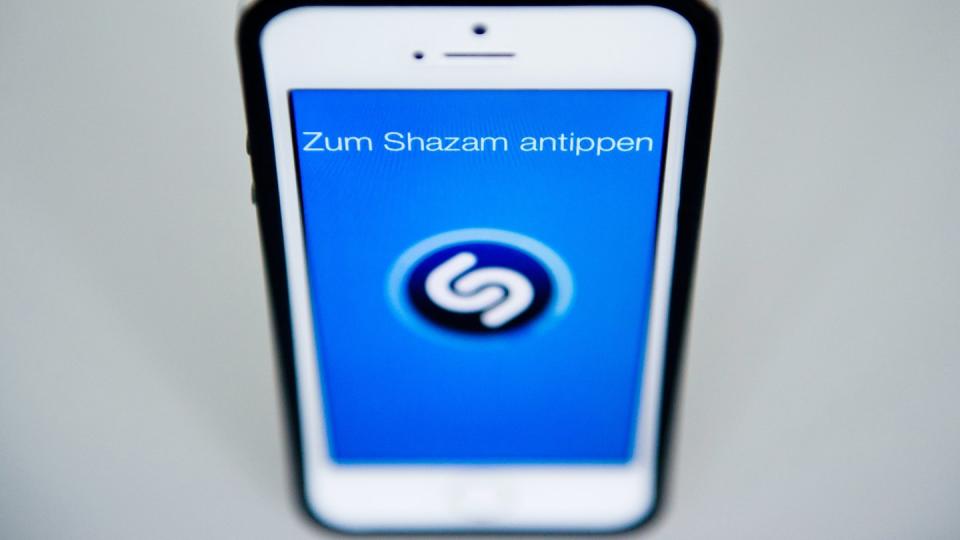 Shazam wird künftig werbefrei angeboten. Foto: Daniel Bockwoldt