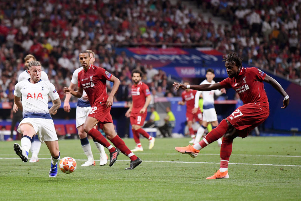 MADRID, SPAIN - JUNE 01: Divock Origi of Liverpool scores his sides second goal during the UEFA Champions League Final between Tottenham Hotspur and Liverpool at Estadio Wanda Metropolitano on June 01, 2019 in Madrid, Spain. (Photo by Laurence Griffiths/Getty Images)