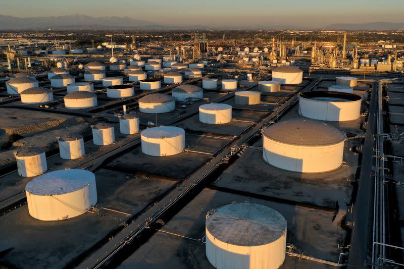 US West Coast refiners still waiting for TMX margin boost