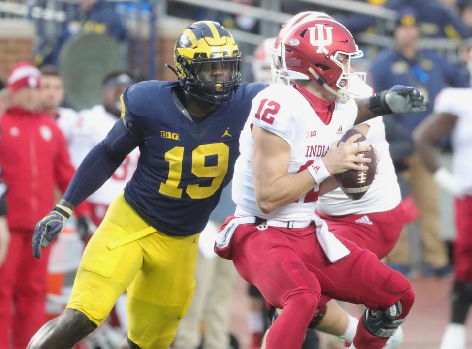 Michigan's Kwity Paye rushes against Indiana's Peyton Ramsey in the first half Saturday, Nov. 17, 2018 at Michigan Stadium in Ann Arbor.