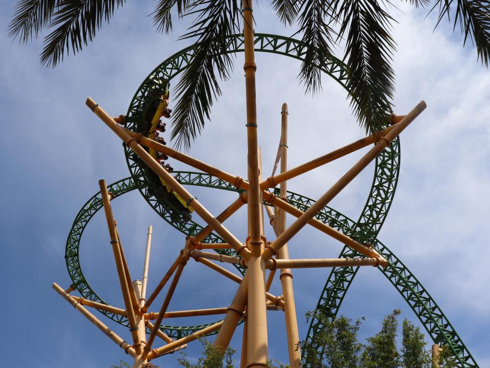 green and yellow twisty roller coaster at busch gardens tampa bay theme park