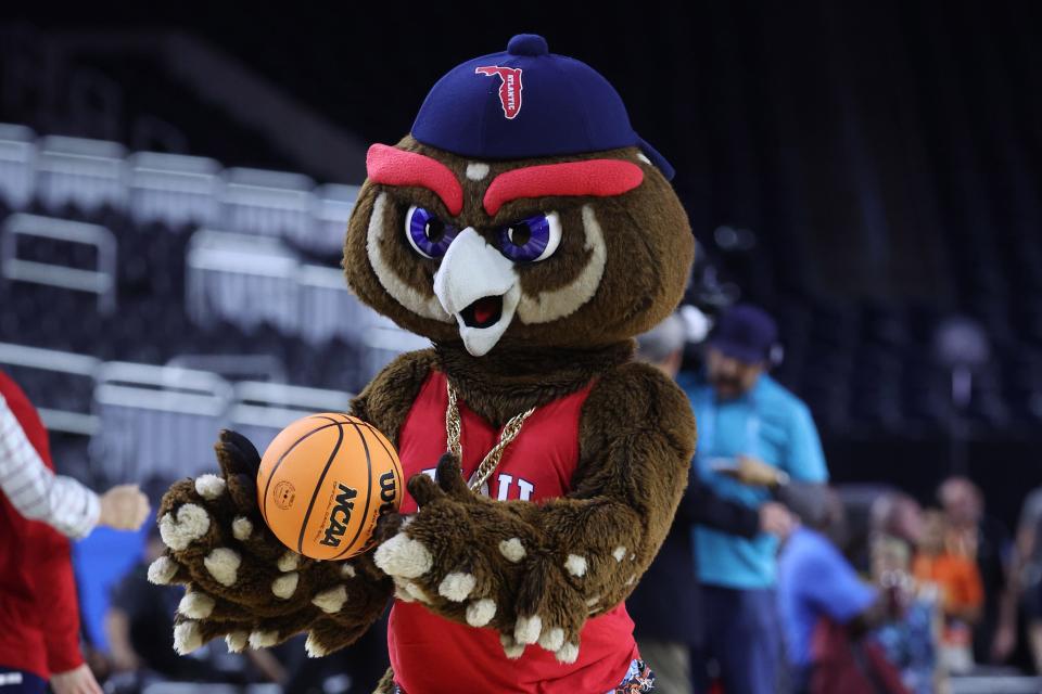 Florida Atlantic Owls mascot Owlsley looks on from the court. Owlsey and Hoot are the mascots for FAU. The Owls of Boca Raton, Fl. Are the #8 seed in the East Region.