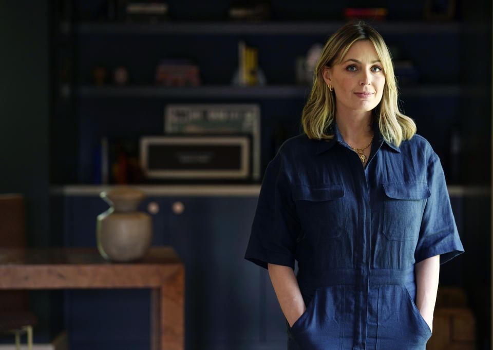 Author Jessica Knoll poses for a portrait at her Los Angeles home on Friday, Sept. 15, 2023, to promote her novel, "Bright Young Things." (AP Photo/Chris Pizzello)