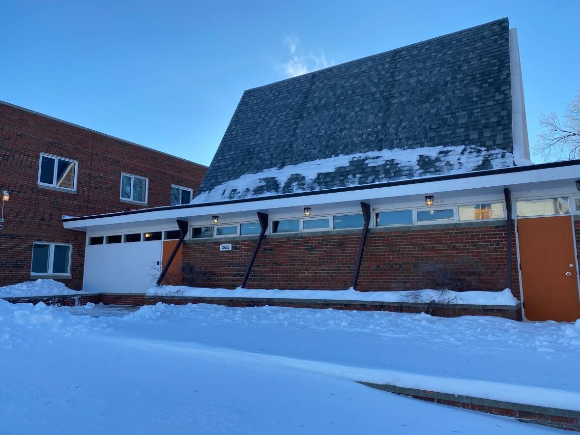 Pine Lodge Treatment Centre has purchased the building at 3535 8th Avenue in Regina, which was formerly home to the Souls Harbour Rescue Mission.  (Kirk Fraser/CBC - image credit)