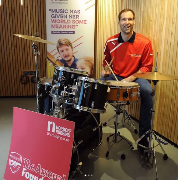 Arsenal goalkeeper Petr Cech engages in drums as a form of relaxation.