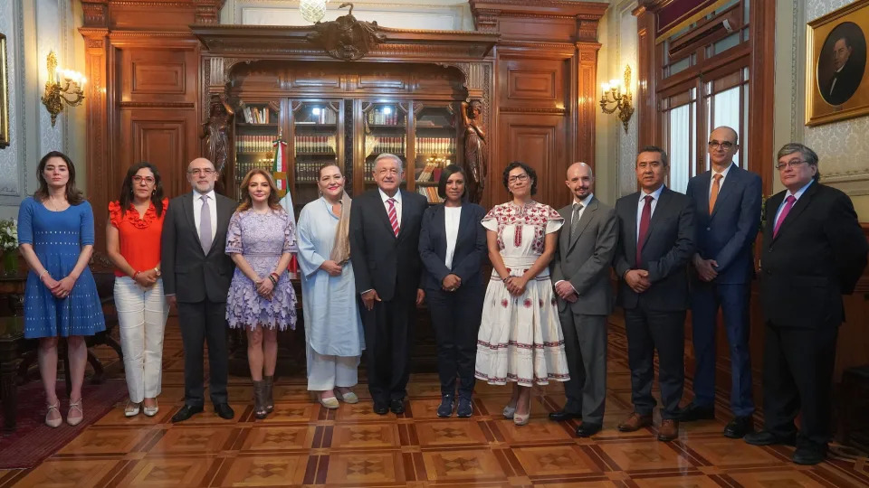 La reuni&#xf3;n del presidente L&#xf3;pez Obrador con el nuevo Consejo General del INE