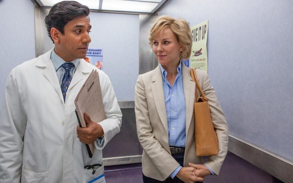 Naveen Andrews as Hasnat Khan and Naomi Watts as Princess Diana in the 2013 turkey Diana - Film Stills