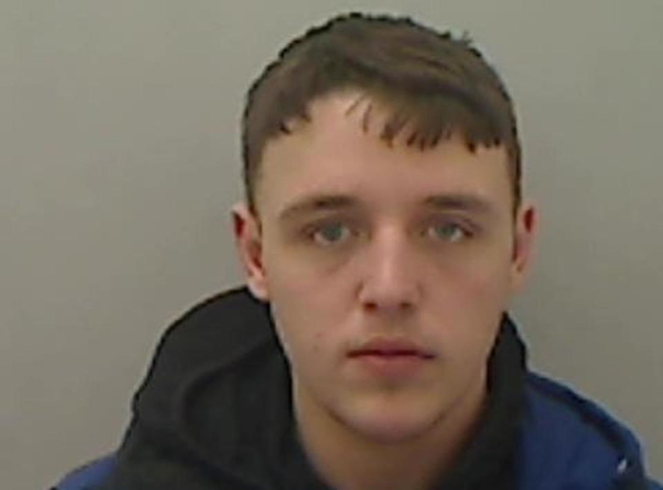 Police are seeking wanted Hartlepool man Matthew Hurst. (Photo: Other 3rd Party)