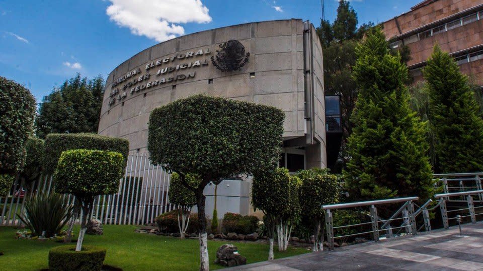 TEPJF ordena a Hacienda garantizar recursos al INE para organizar revocación de mandato