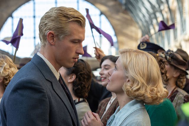 <p>Laurie Sparham/ Metro-Goldwyn-Mayer Pictures</p> Callum Turner and Hadley Robinson in 'The Boys in the Boat'