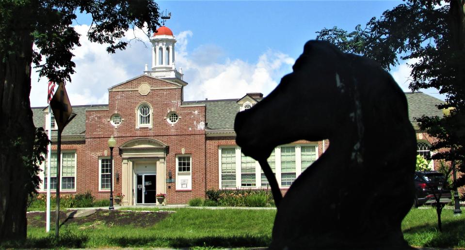 Bourne public library