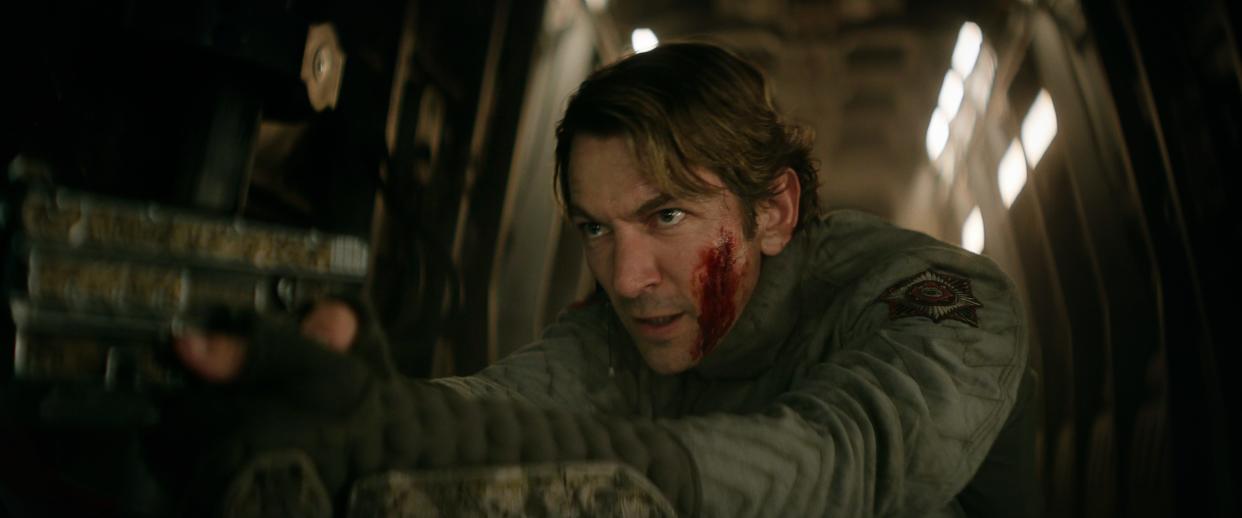 Gunnar (Michiel Huisman) dies protecting Kora in "Rebel Moon 2."