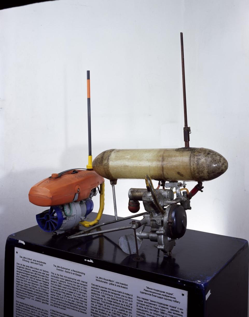 8) Micro-Submarine