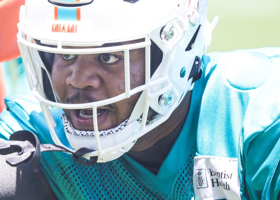 Chop Robinson #44 of the Miami Dolphins participates in rookie minicamp on May 10, 2024 in Miami Gardens, Florida. (Photo by Carmen Mandato/Getty Images)