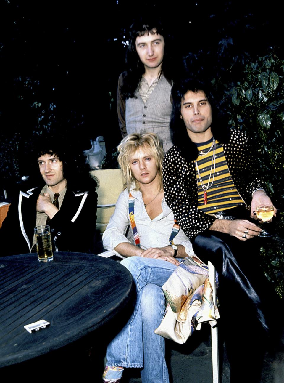 British Rock Group \Queen (L-R) John Deacon, Brian May, Roger Taylor And Freddie Mercury.. Credit: 349441_Globe Photos/MediaPunch /IPX