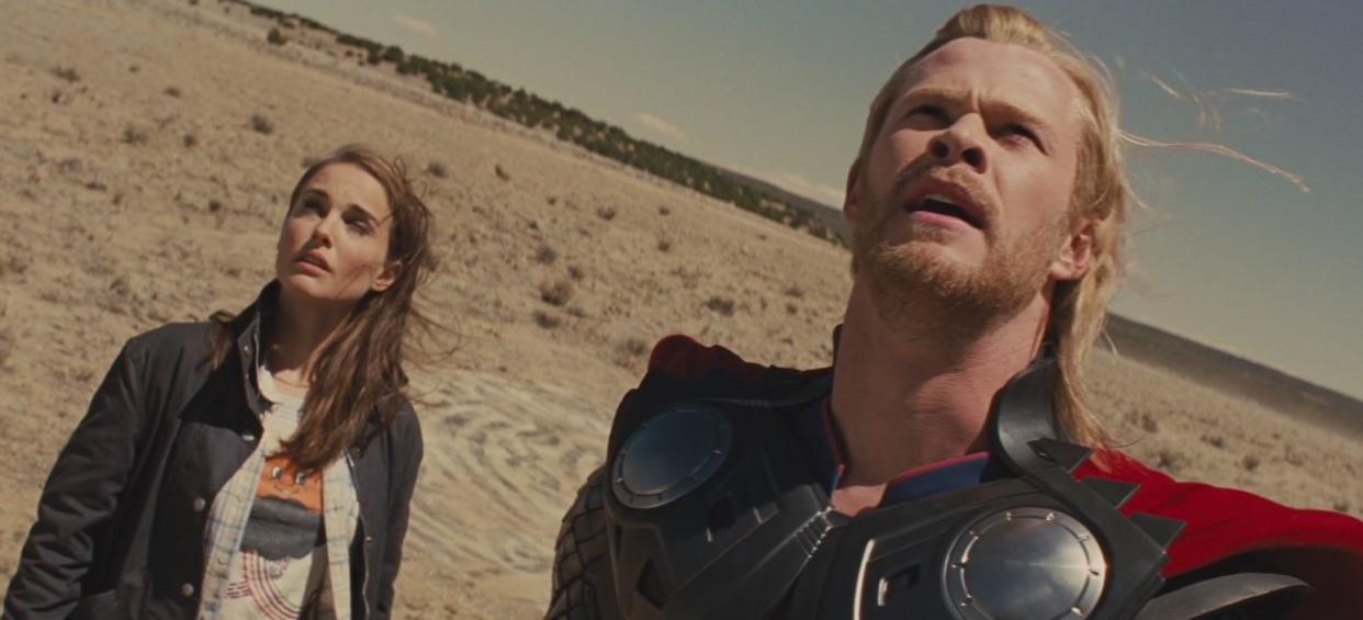 Natalie Portman and Hemsworth in one of the many dutch angle shots seen in 'Thor' (Photo: Marvel/YouTube)