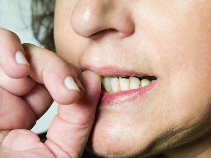Morderse las uñas es un hábito difícil de erradicar. Foto: Hans Neleman/Getty Images