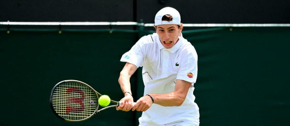 Ugo Humbert a battu Casper Ruud en quatre sets 3-6, 6-3, 7-5, 6-4 à Wimbledon, mercredi 29 juin 2022.
