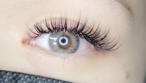 Eyelash Extensions: The Top Eyelash Extension Salons in Singapore For Fluttery, Long-Lasting Lashes