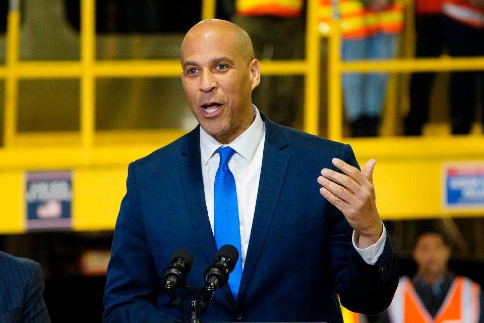 Sen. Cory Booker (D-NJ) speaks at a construction site of the Hudson Tunnel Project in Manhattan on Jan. 31.