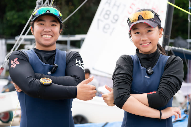 港隊其中兩位代表曾濼妍(右)、麥卓穎(左)一同上陣，出戰「29er亞洲帆船錦標賽」。