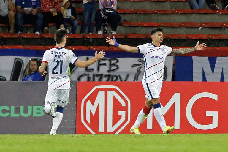 Adam Bareiro viene de anotar todos los goles para San Lorenzo en la serie ante Independiente Medellín