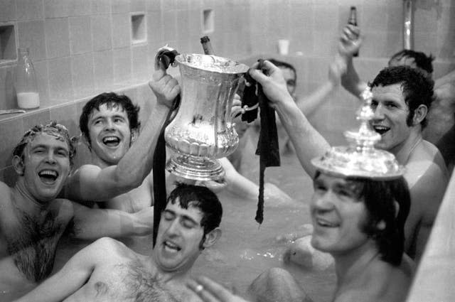 John Hollins (second left) celebrates Chelsea&#39;s FA Cup final win with his team-mates