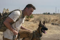 En esta imagen difundida por MGM, Channing Tatum en una escena de "Dog". (Hilary Bronwyn Gayle/Metro-Goldwyn-Mayer Pictures vía AP)