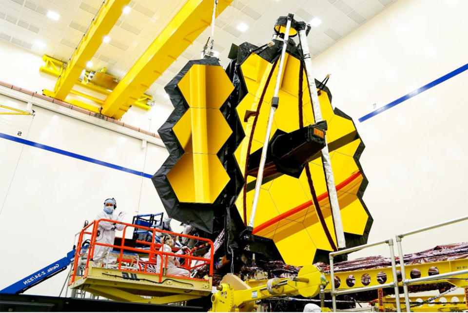 Pre-flight testing shows how a final mirror 