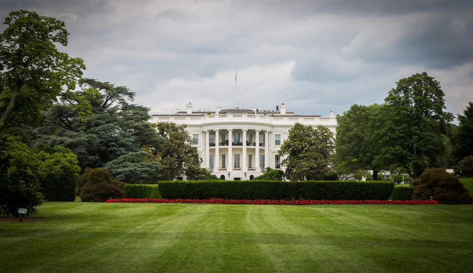 La residencia oficial del presidente de Estados Unidos desde 1800 tiene un valor estimado de 99 millones de euros. La Casa Blanca fue ideada por George Washington y John Adams se convirtió en su primer huésped. (Foto: Getty Images).